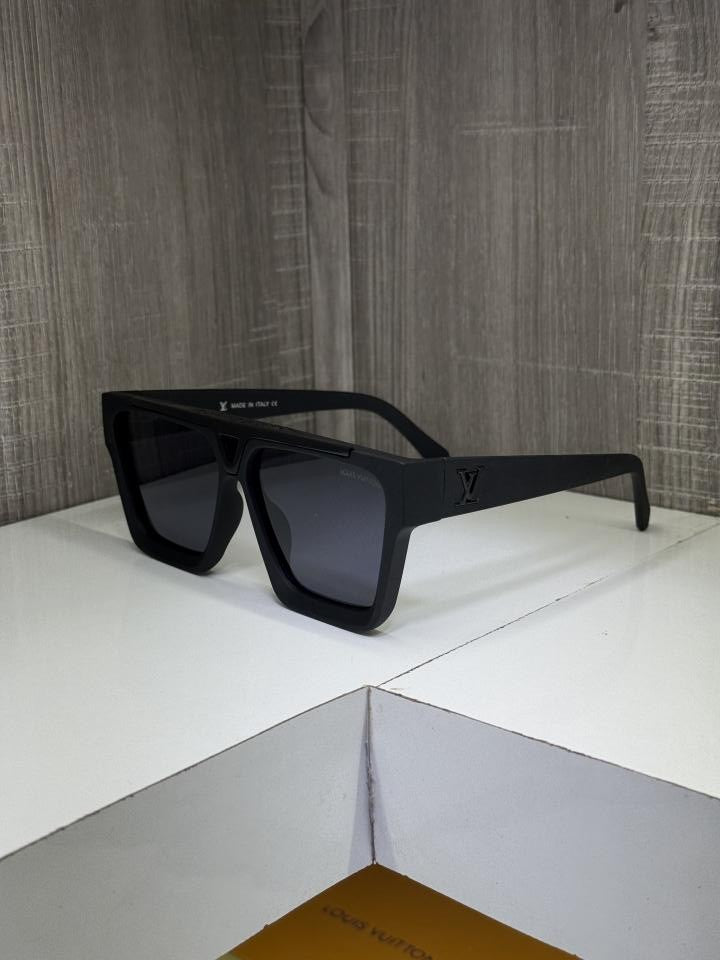 LOUIS_VUITTON 1502 FULL BLACK SUNGLASSES