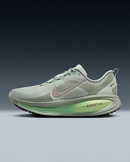 Nik_ee Zoom Vomero 18 Silver College Grey.