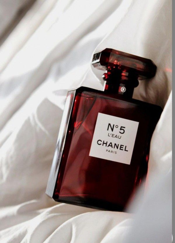 Chan_el Pari_s N5 L’eau